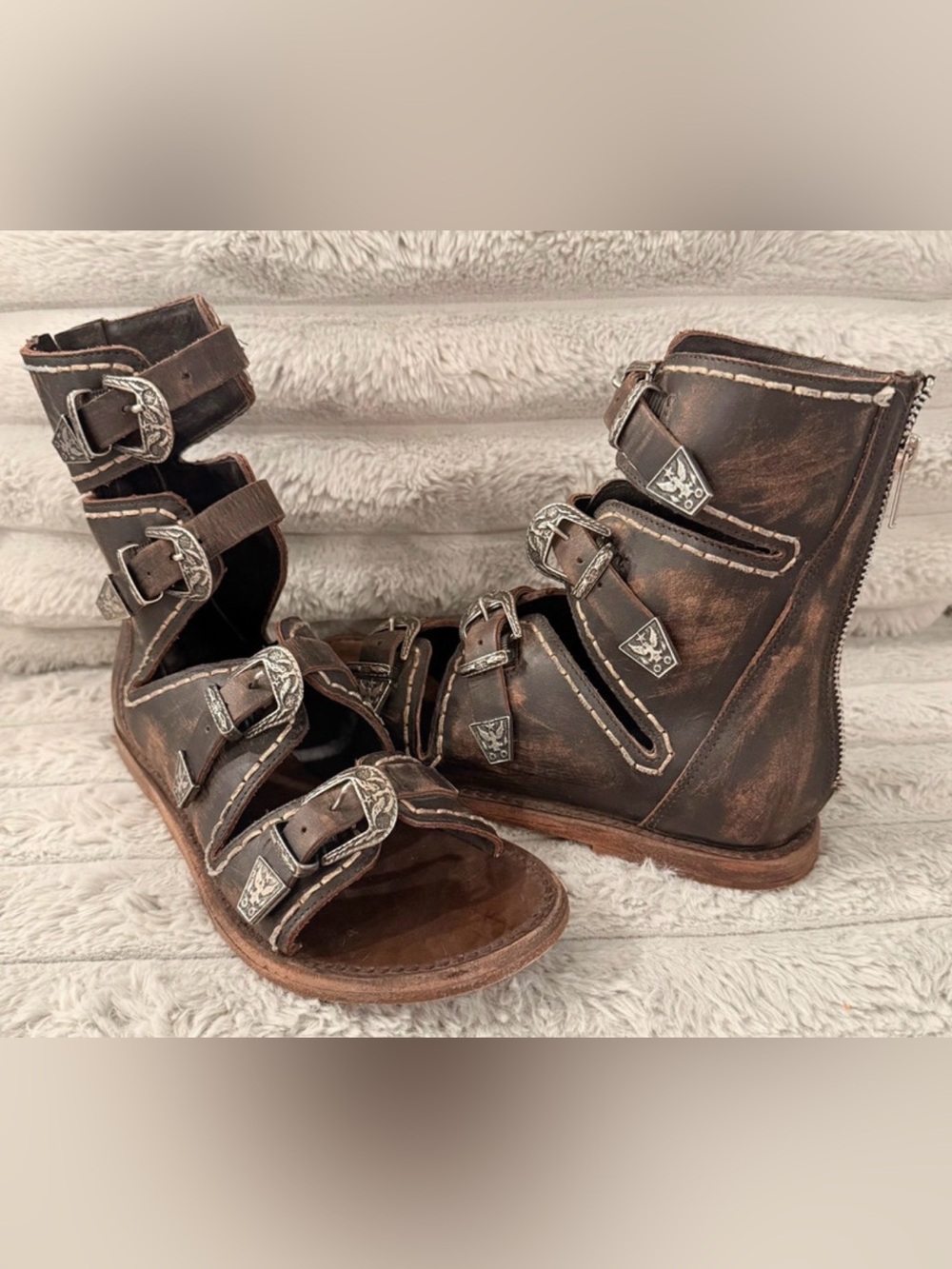 Women’s brand New Freebird by Steven Cleopatra Sandals. Size 7. - Picture 2 of 4